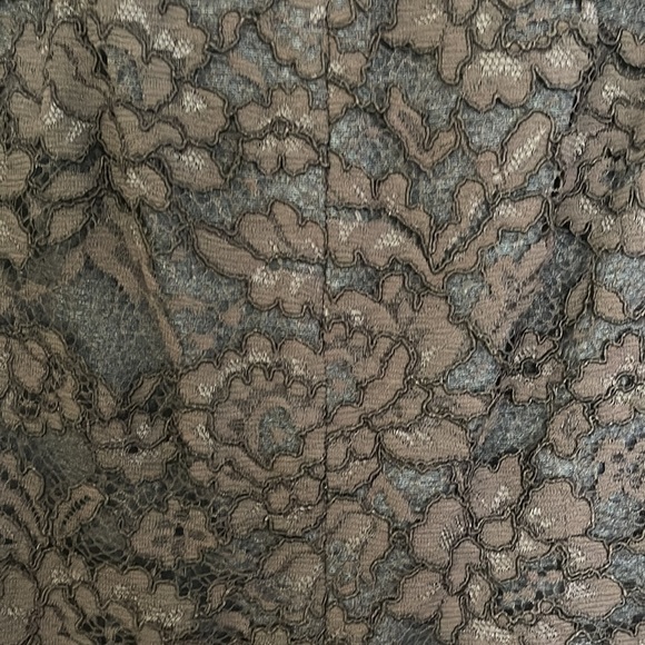 Women’s Loft Gray Pencil Skirt with Brown Lace - Size 4 - Picture 4 of 5